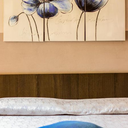 Albergo Florida Taggia Exterior photo