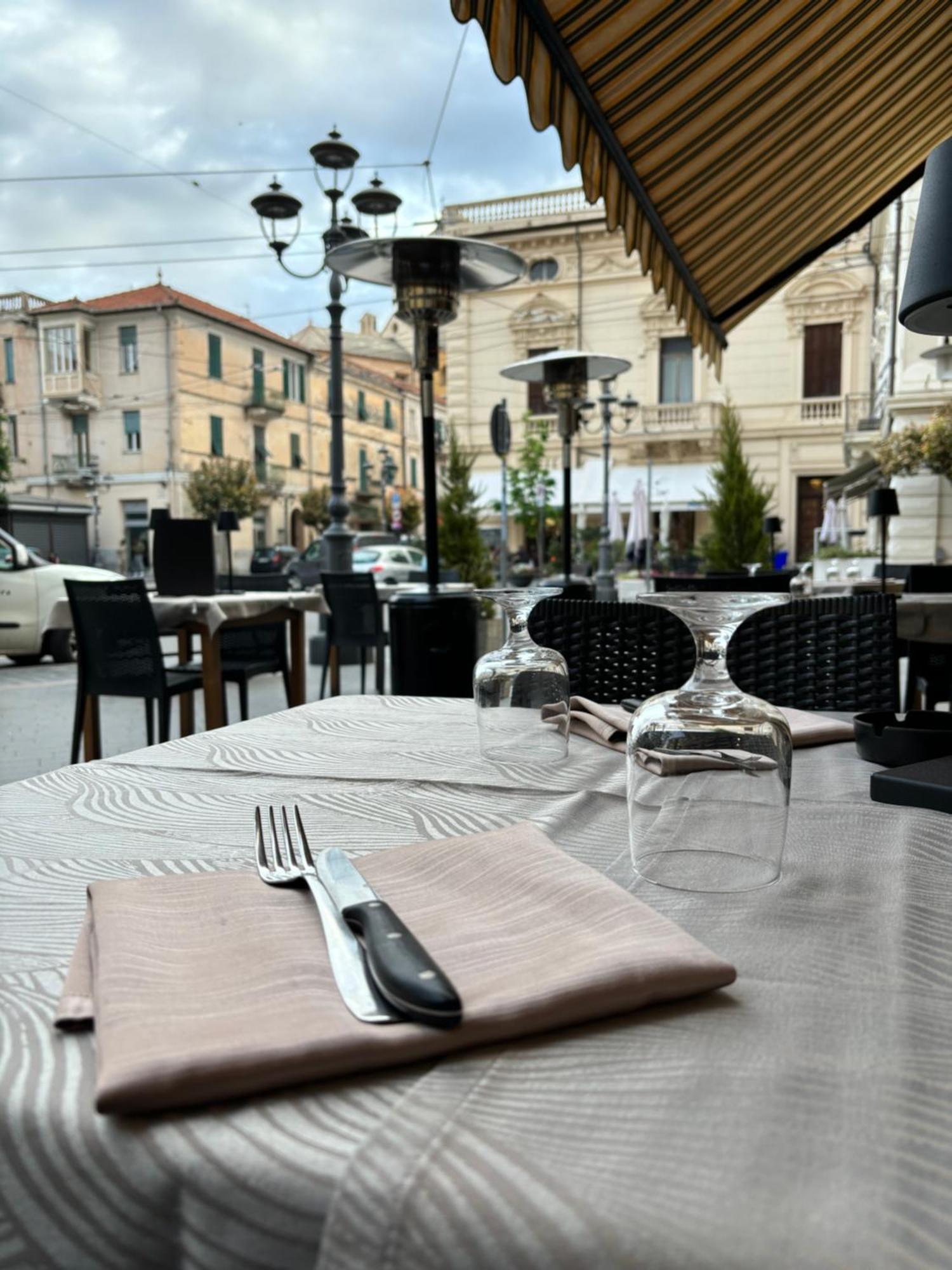 Albergo Florida Taggia Exterior photo
