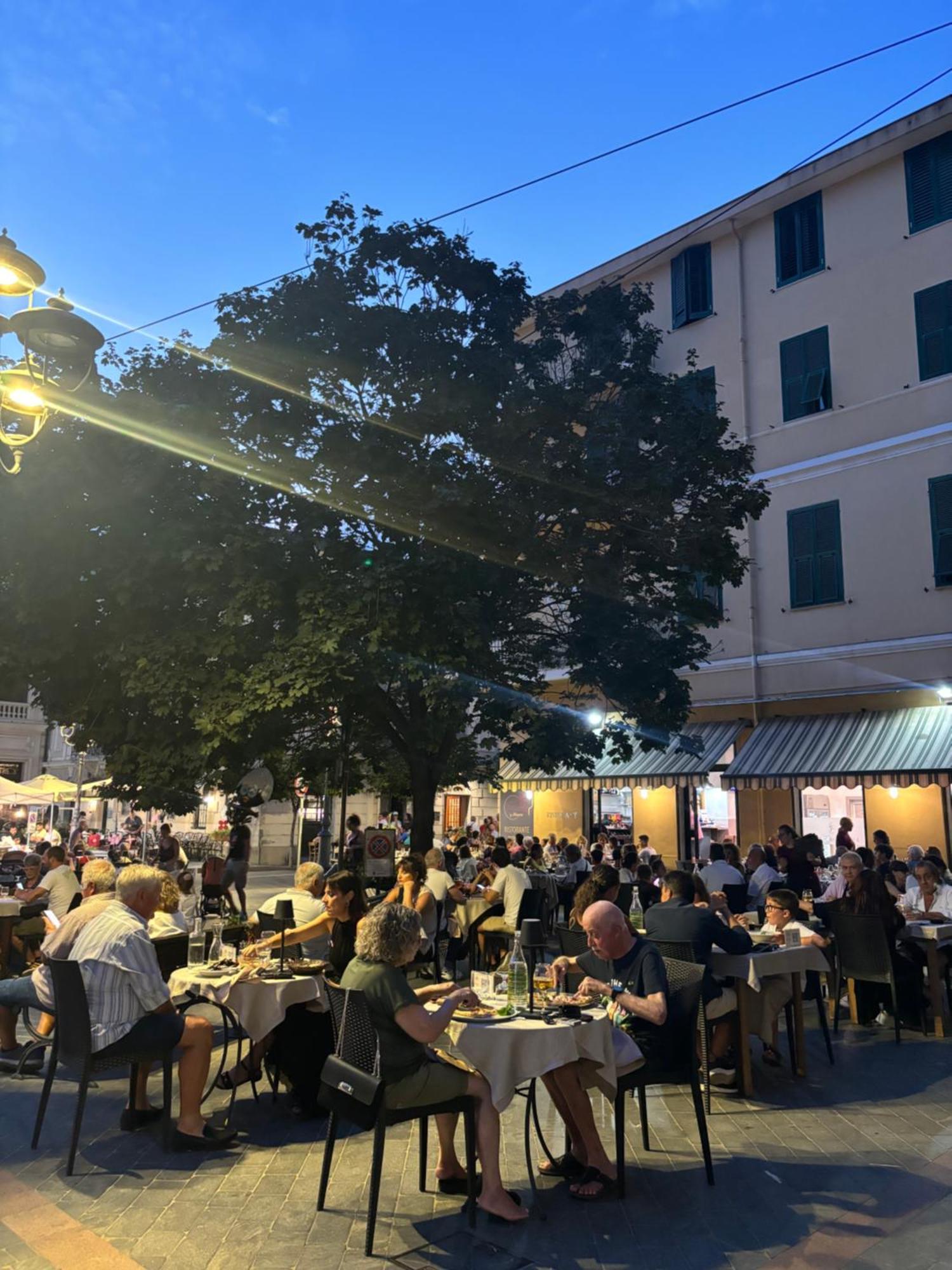 Albergo Florida Taggia Exterior photo