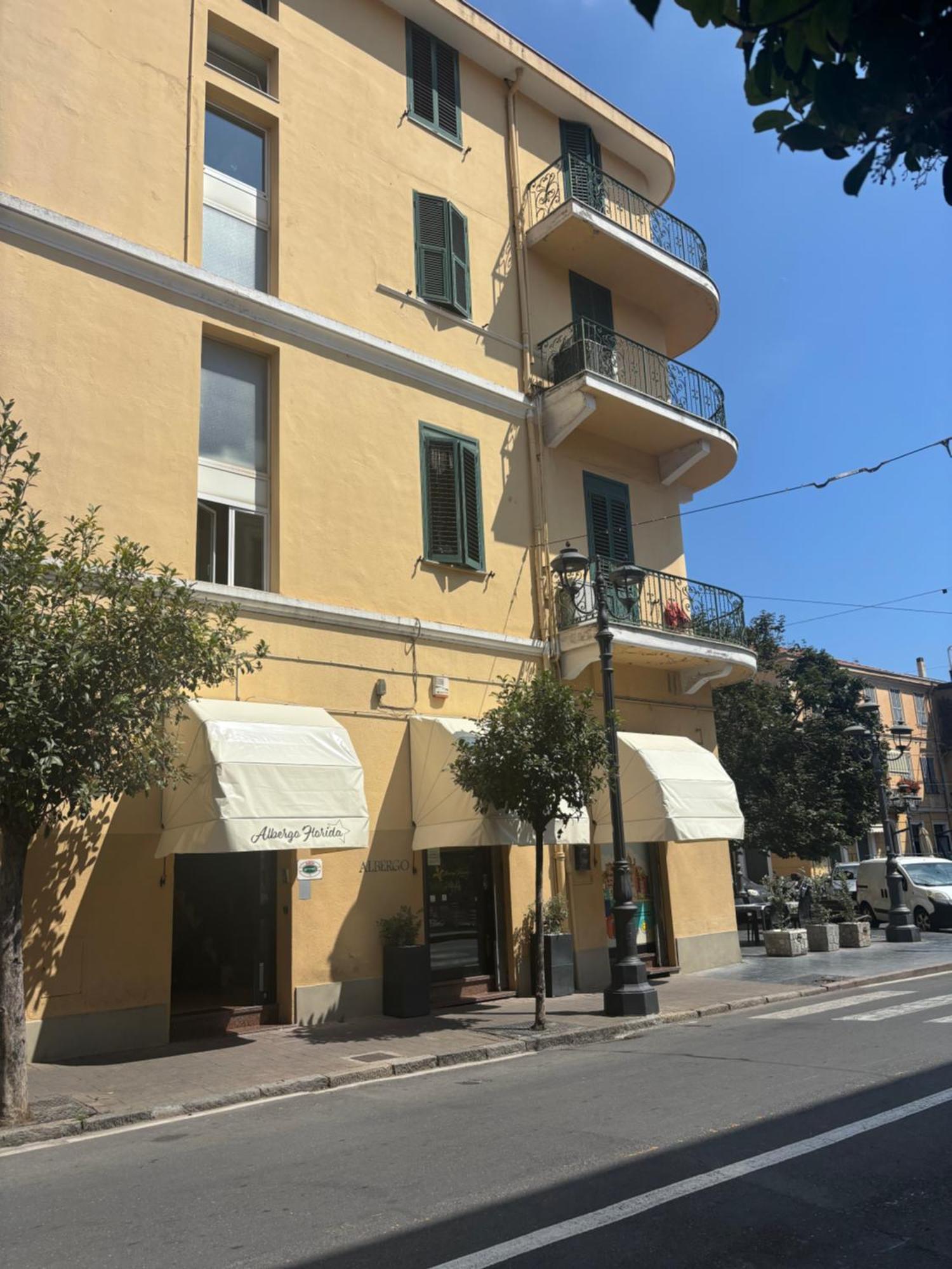 Albergo Florida Taggia Exterior photo