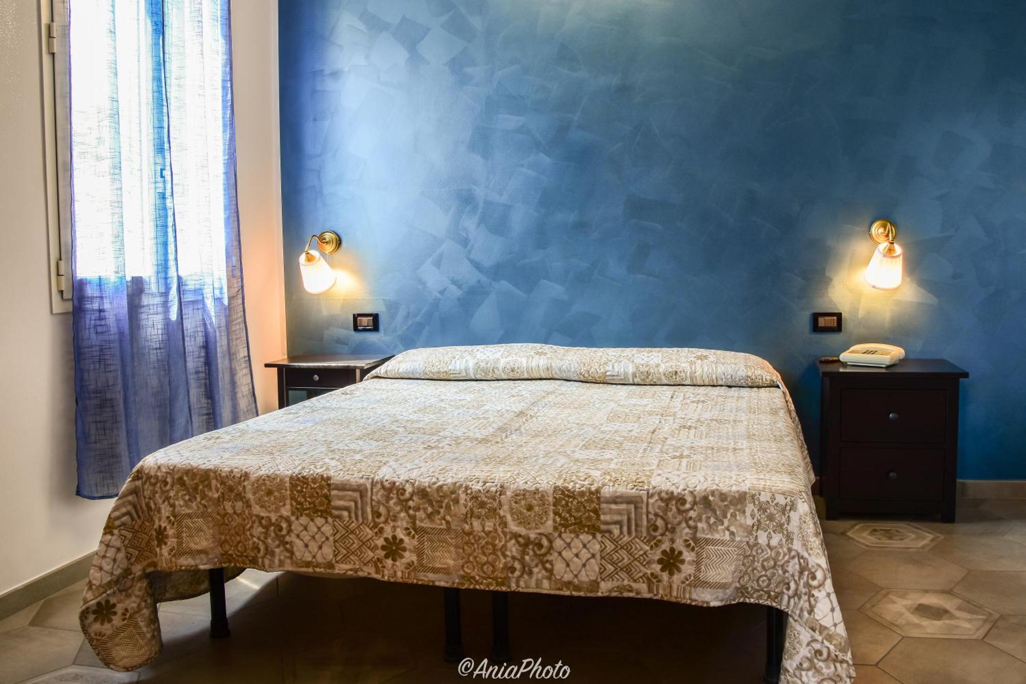 Albergo Florida Taggia Exterior photo